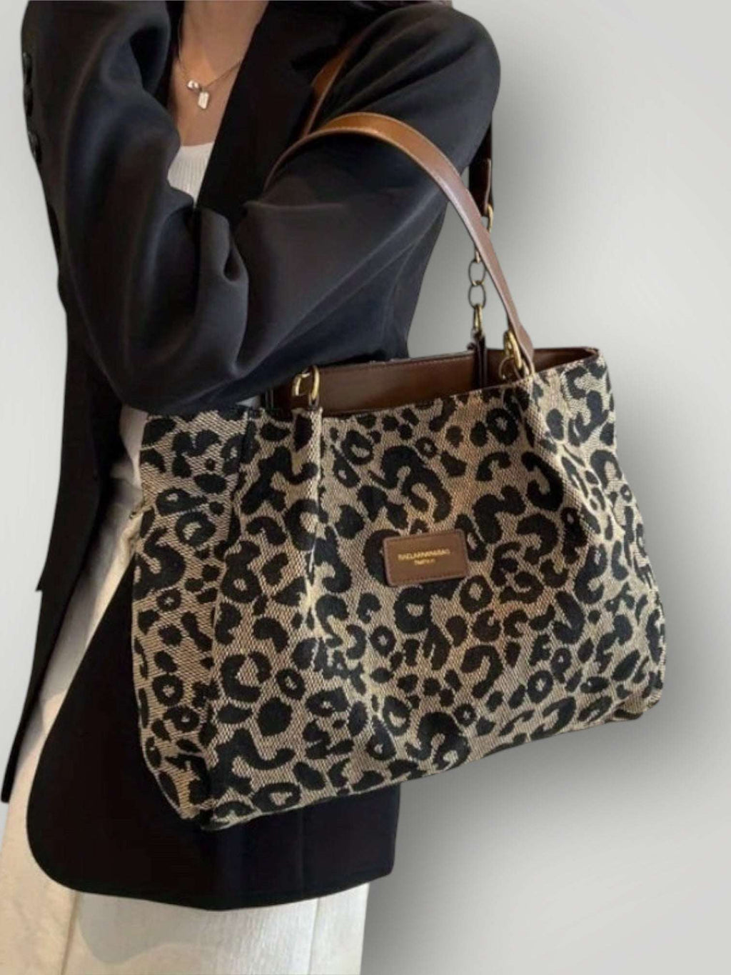 Leonara | Bolso bandolera con estampado de leopardo